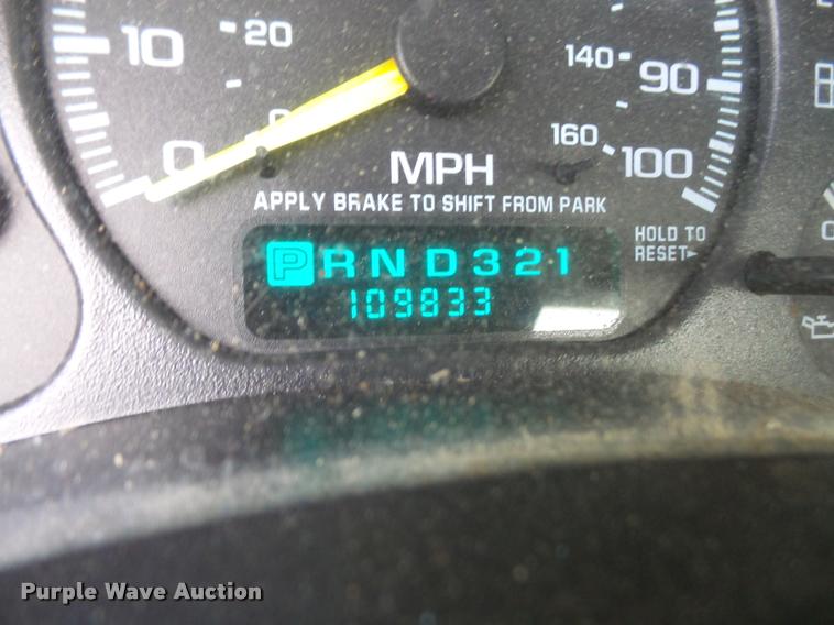 image for item DB2976 2000 Chevrolet Silverado 1500 pickup truck