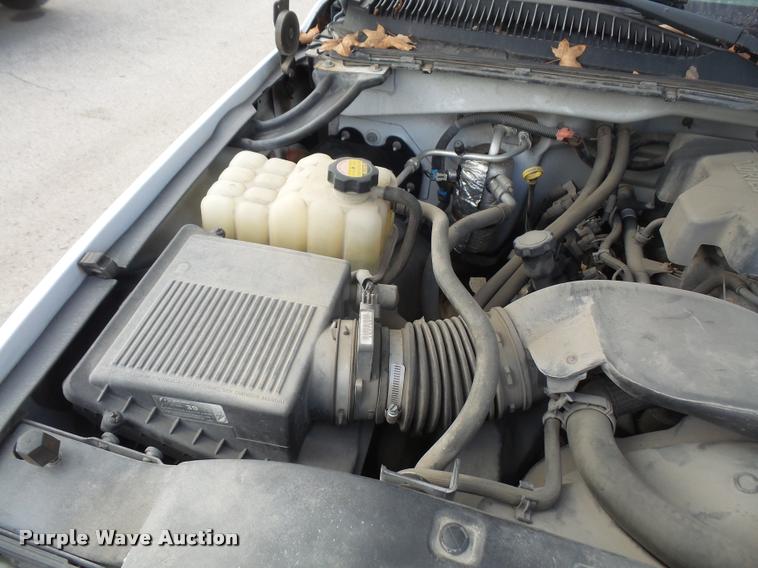 image for item DB2976 2000 Chevrolet Silverado 1500 pickup truck