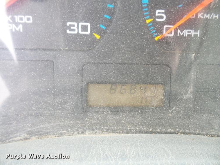 image for item DB2978 2002 International 7400 dump truck