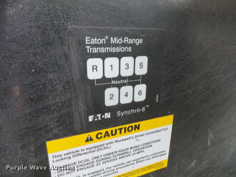 image for item DB2978 2002 International 7400 dump truck