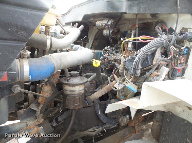 image for item DB2978 2002 International 7400 dump truck