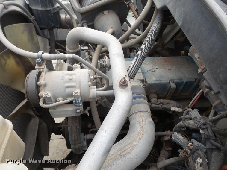 image for item DB2978 2002 International 7400 dump truck