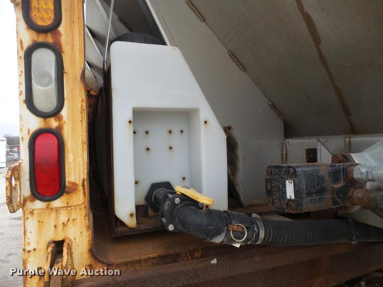 image for item DB2978 2002 International 7400 dump truck