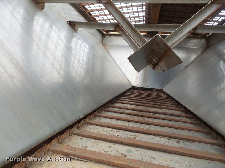 image for item DB2978 2002 International 7400 dump truck