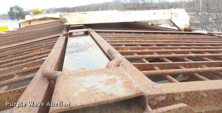 image for item DB2978 2002 International 7400 dump truck