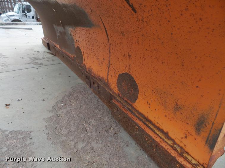 image for item DB2978 2002 International 7400 dump truck