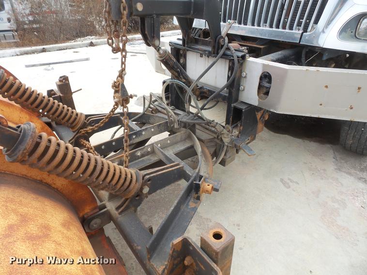 image for item DB2978 2002 International 7400 dump truck