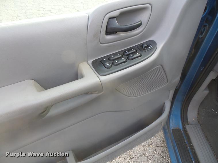 image for item DB2983 2001 Ford Windstar van
