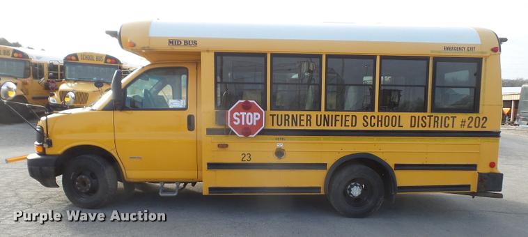 image for item DB2984 2006 Chevrolet Express 3500 Cargo school bus