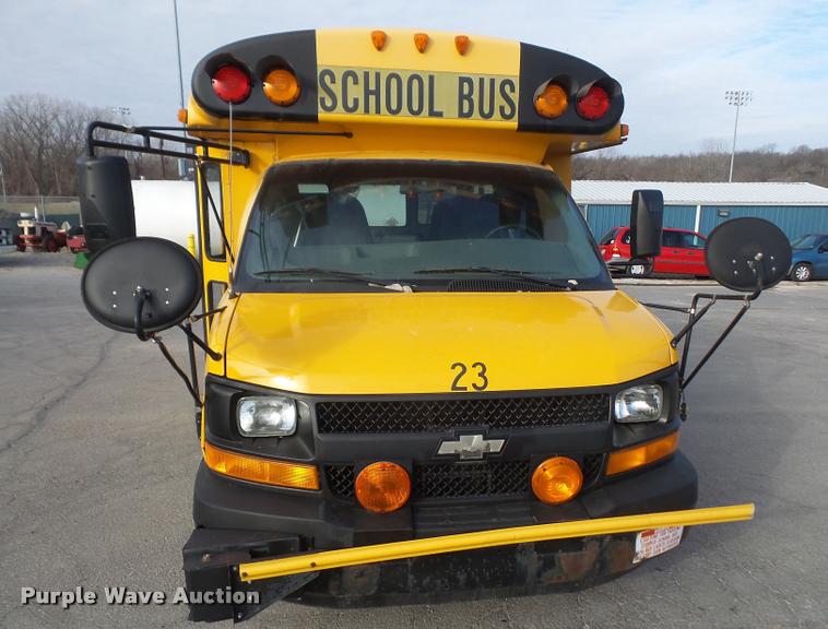 image for item DB2984 2006 Chevrolet Express 3500 Cargo school bus