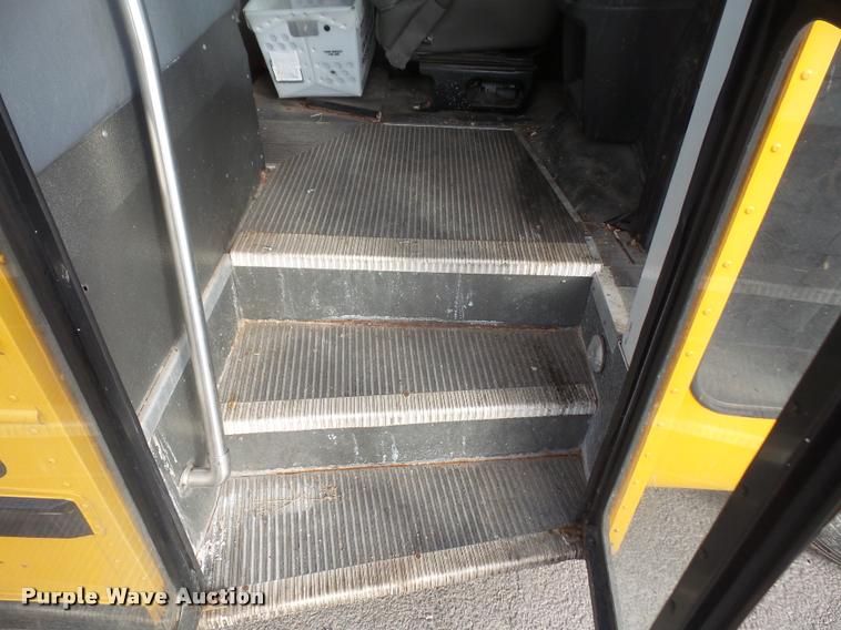 image for item DB2984 2006 Chevrolet Express 3500 Cargo school bus