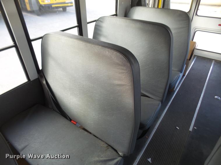 image for item DB2984 2006 Chevrolet Express 3500 Cargo school bus