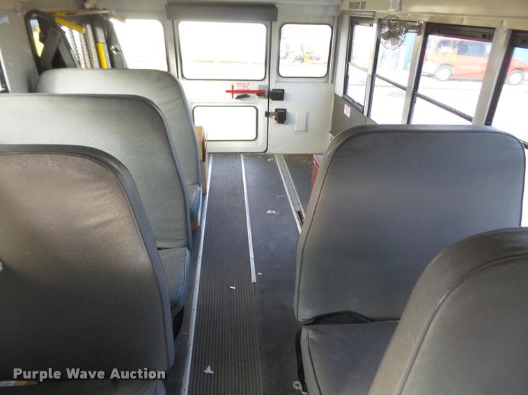 image for item DB2984 2006 Chevrolet Express 3500 Cargo school bus