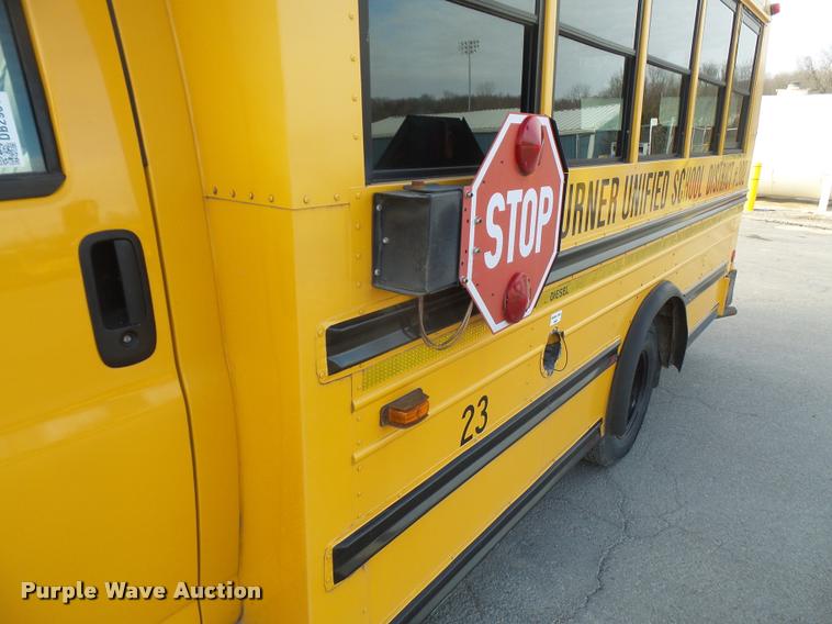 image for item DB2984 2006 Chevrolet Express 3500 Cargo school bus