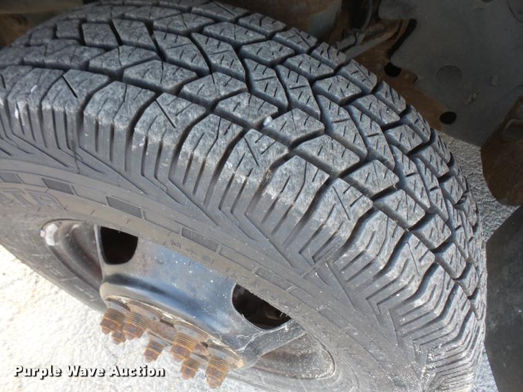 image for item DB2984 2006 Chevrolet Express 3500 Cargo school bus