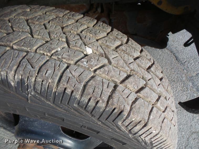 image for item DB2984 2006 Chevrolet Express 3500 Cargo school bus