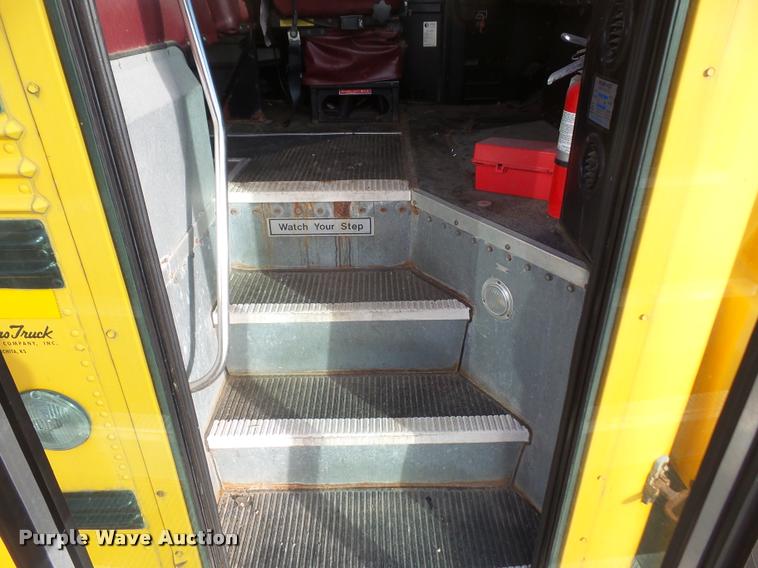 image for item DB2985 2002 Chevrolet Blue Bird school bus