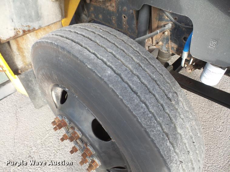 image for item DB2985 2002 Chevrolet Blue Bird school bus