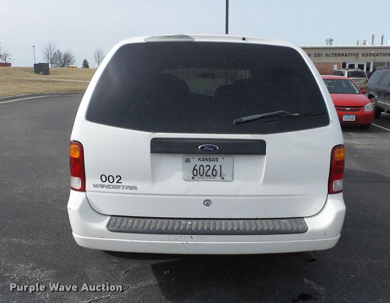 image for item DB3772 2003 Ford Windstar van