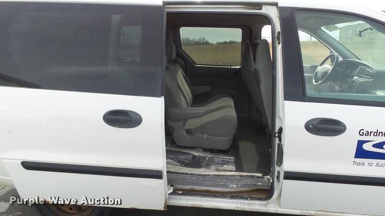 image for item DB3772 2003 Ford Windstar van