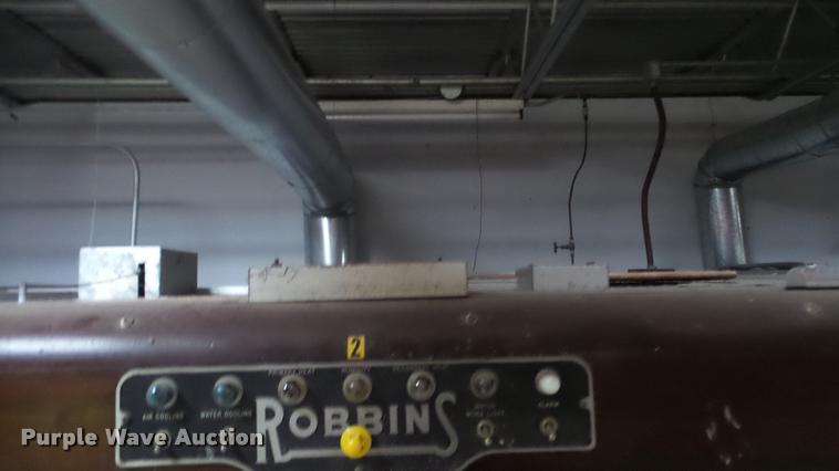 image for item DF9226 Robbins hatchery incubator