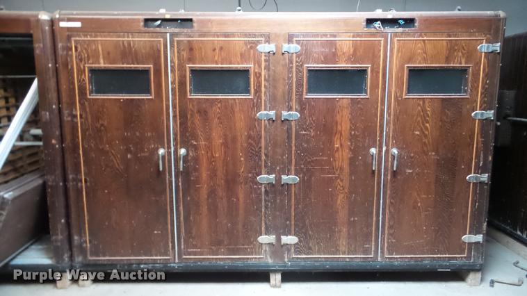 image for item DF9227 Robbins hatchery incubator