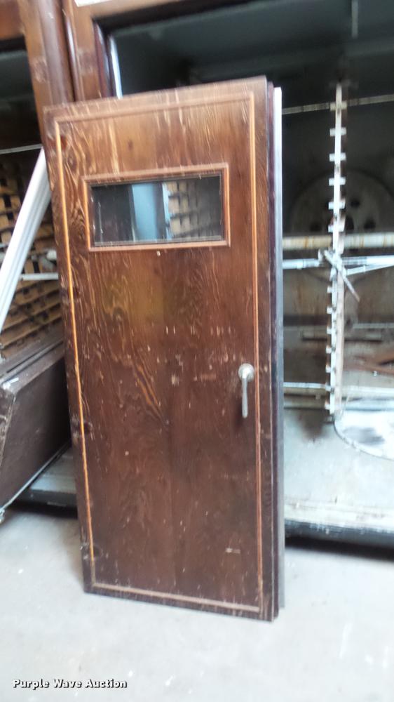 image for item DF9227 Robbins hatchery incubator