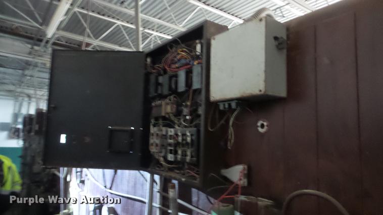 image for item DF9227 Robbins hatchery incubator