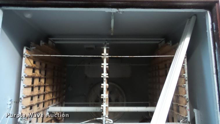 image for item DF9228 Robbins hatchery incubator