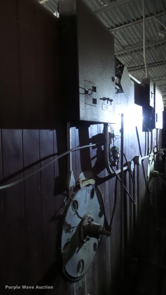 image for item DF9228 Robbins hatchery incubator