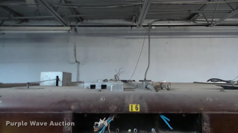 image for item DF9228 Robbins hatchery incubator