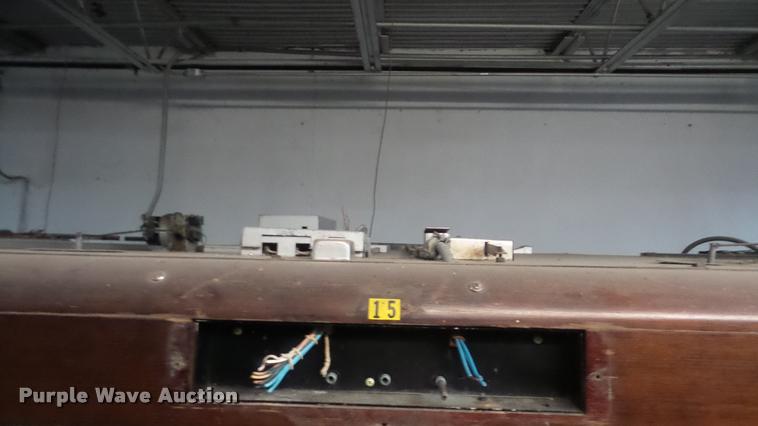 image for item DF9228 Robbins hatchery incubator