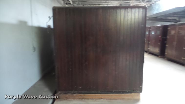 image for item DF9229 Robbins hatchery incubator