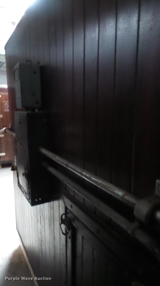 image for item DF9229 Robbins hatchery incubator