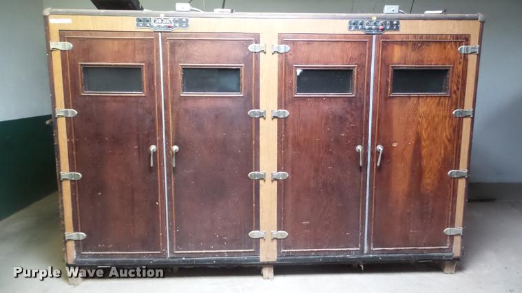 image for item DF9230 Robbins hatchery incubator