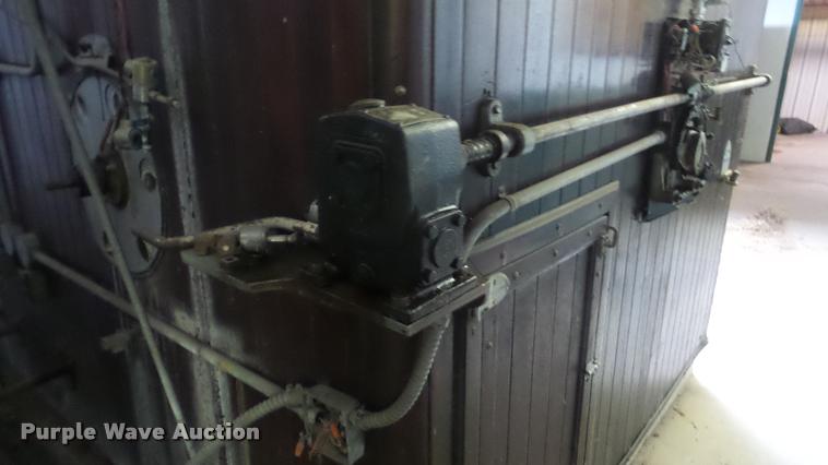 image for item DF9230 Robbins hatchery incubator