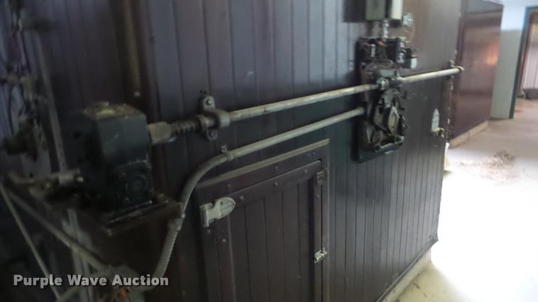 image for item DF9230 Robbins hatchery incubator