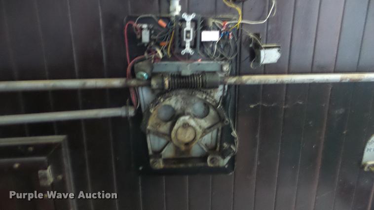 image for item DF9230 Robbins hatchery incubator