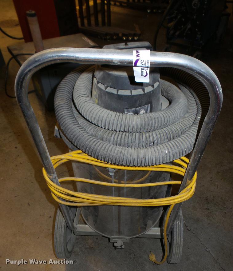 image for item DF9652 Vacuum