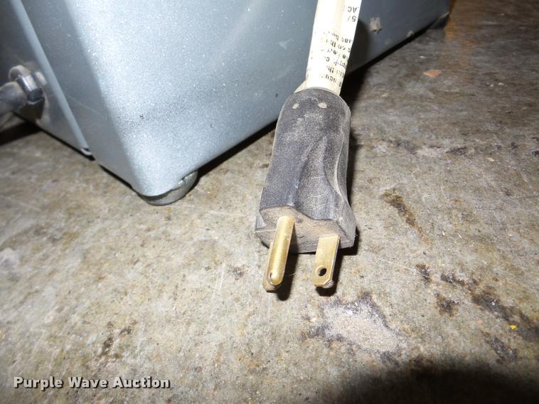 image for item DF9653 Clayton oscillating spindle sander