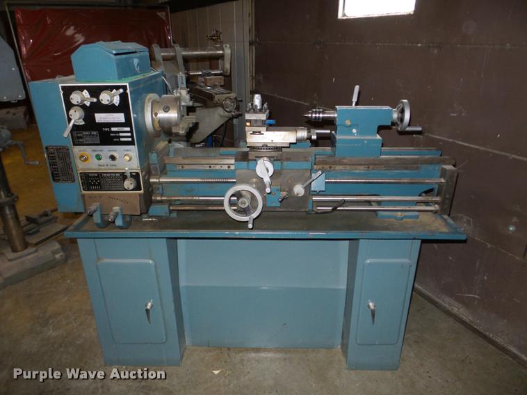 image for item DF9654 Shaoxing CQ6230 metal lathe