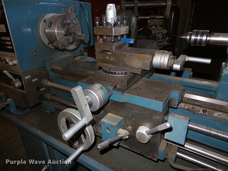 image for item DF9654 Shaoxing CQ6230 metal lathe