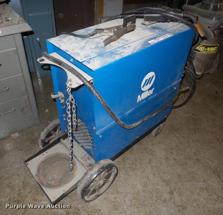 image for item DF9655 Miller Millermatic 200 MIG welder