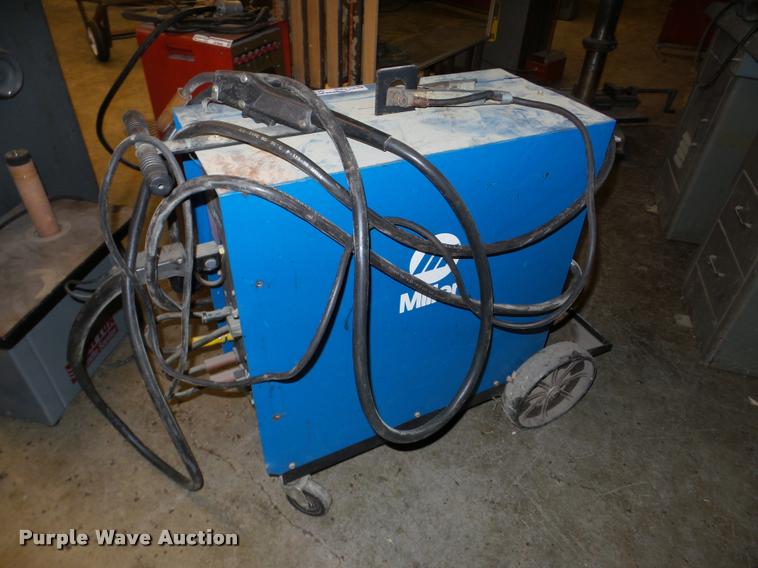 image for item DF9655 Miller Millermatic 200 MIG welder