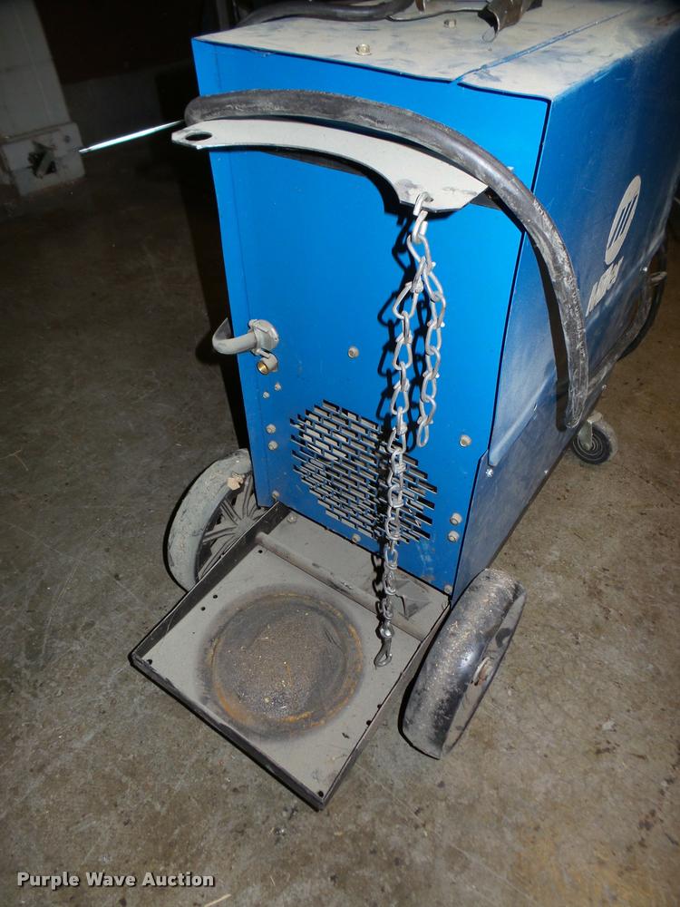 image for item DF9655 Miller Millermatic 200 MIG welder