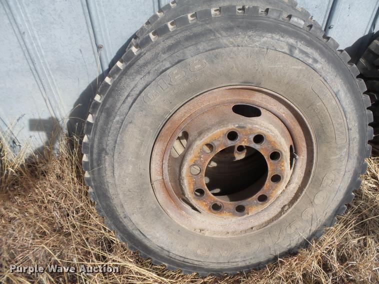 image for item DI9611 Tires