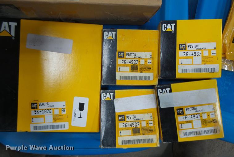 image for item DI9650 Caterpillar 120G and 966 parts