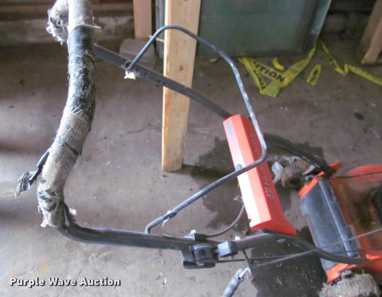 image for item DT9245 Husqvarna lawn mower