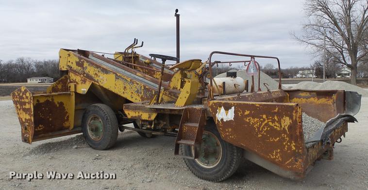 image for item DT9700 Flaherty Spread Master chip spreader