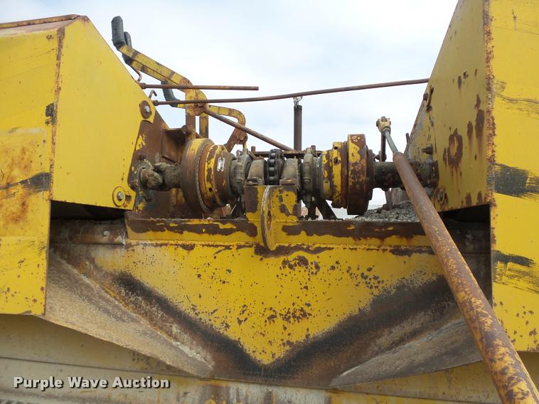 image for item DT9700 Flaherty Spread Master chip spreader